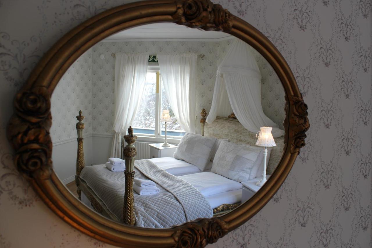 Hotel Pensionat Granparken Norrtälje Buitenkant foto